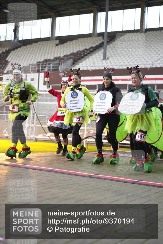 07.12.2025 - St. Pauli X-Mass-Run No. 15 Patografie http://msf.ph/oto/9370194 07.12.2025 11:33:22 Ziel 56, 62, 72, 73, 85, 94, 103, 110, 142, 181, 260, 340, 349, 1361, 2612, 2613, 2614, 2620, 3039, 3041, 3166, 3169, 3254 meine-sportfotos.de