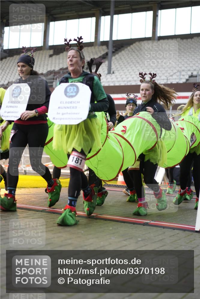 07.12.2025 - St. Pauli X-Mass-Run No. 15 Patografie http://msf.ph/oto/9370198 07.12.2025 11:33:23 Ziel 56, 62, 72, 73, 85, 94, 103, 110, 142, 181, 260, 340, 349, 1361, 2612, 2613, 2614, 2620, 3039, 3041, 3166, 3169, 3253, 3254 meine-sportfotos.de
