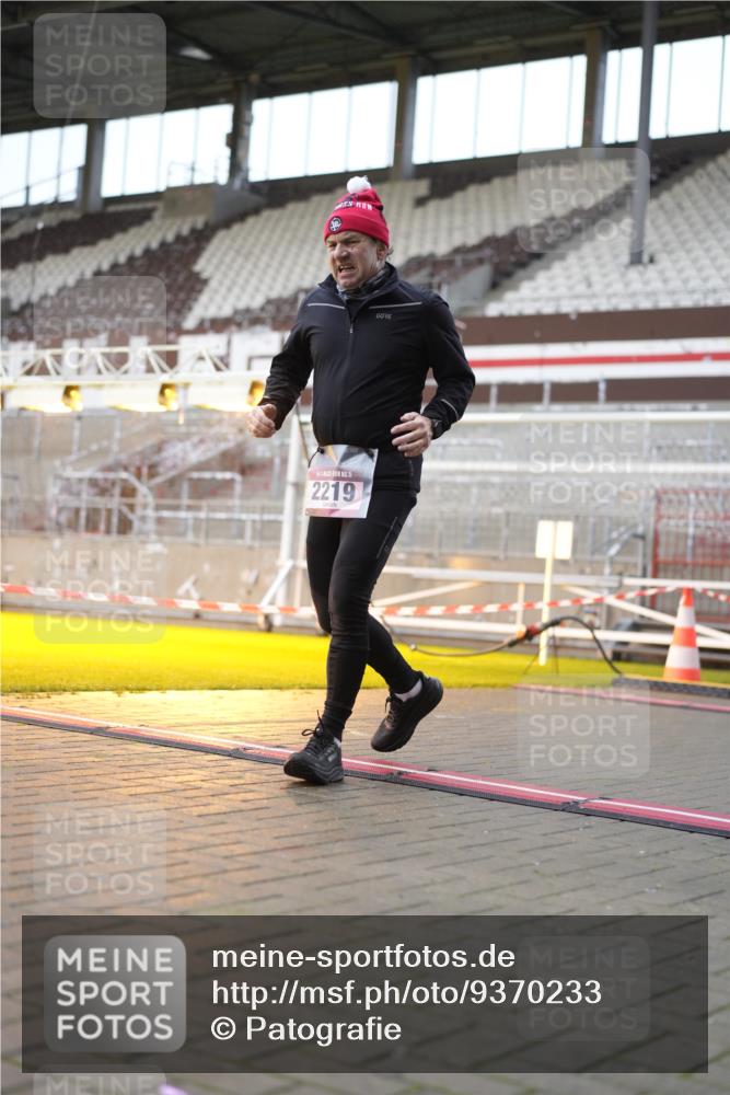 07.12.2025 - St. Pauli X-Mass-Run No. 15 Patografie http://msf.ph/oto/9370233 07.12.2025 11:33:44 Ziel 229, 239, 354, 378, 2056, 2219, 3601, 3737, 3740, 4649 meine-sportfotos.de