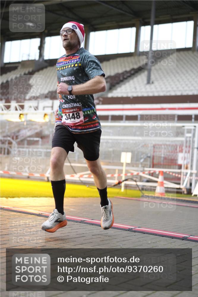 07.12.2025 - St. Pauli X-Mass-Run No. 15 Patografie http://msf.ph/oto/9370260 07.12.2025 11:34:00 Ziel 2056, 3139, 3448, 3549, 4844 meine-sportfotos.de