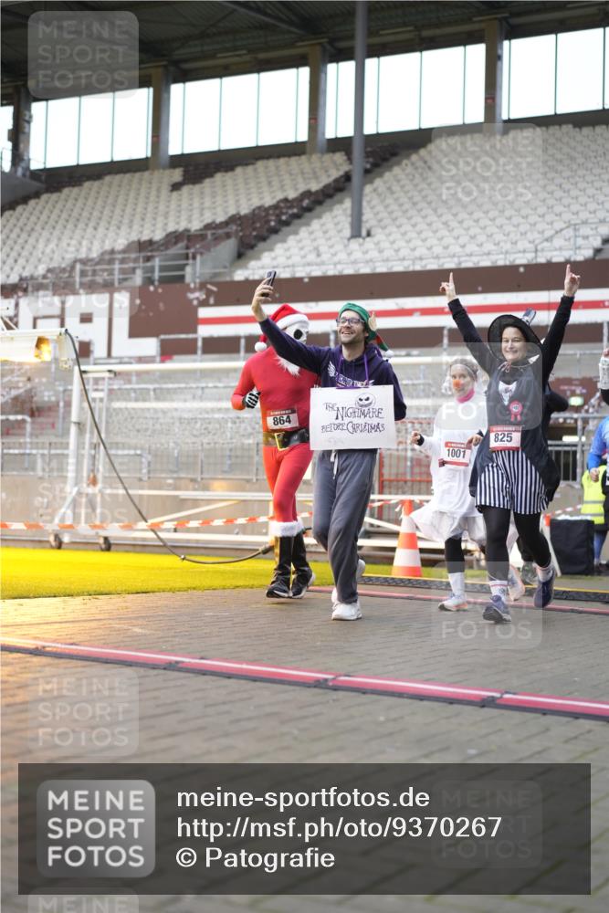 07.12.2025 - St. Pauli X-Mass-Run No. 15 Patografie http://msf.ph/oto/9370267 07.12.2025 11:34:07 Ziel 820, 825, 864, 869, 871, 1001, 1710, 1908, 2277, 2280, 2635, 3139, 3448, 3549 meine-sportfotos.de