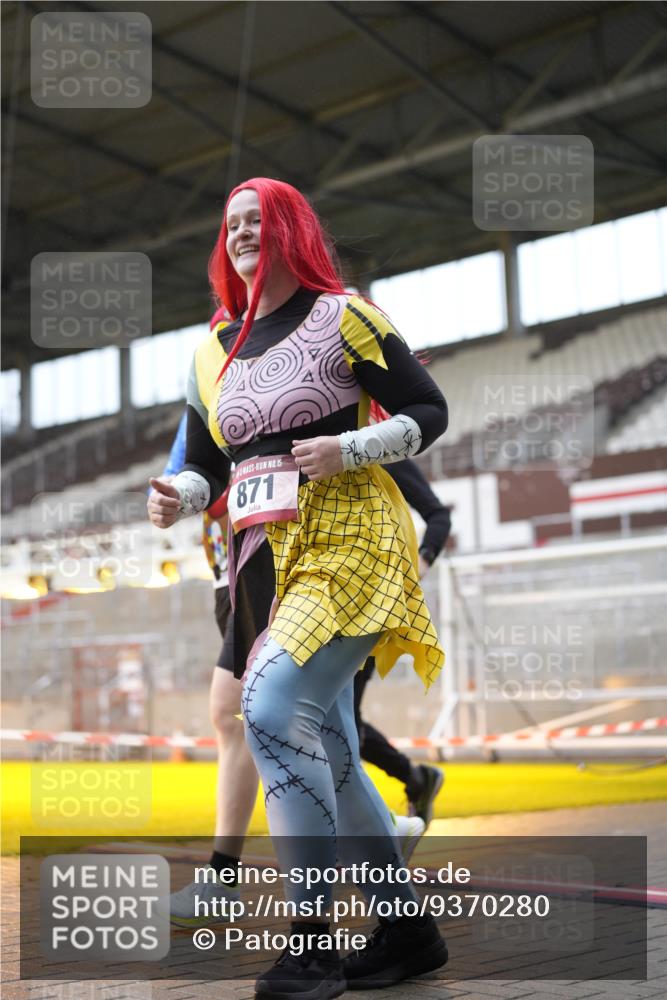 07.12.2025 - St. Pauli X-Mass-Run No. 15 Patografie http://msf.ph/oto/9370280 07.12.2025 11:34:10 Ziel 820, 825, 864, 869, 871, 1001, 1710, 1908, 2277, 2280, 2635, 3448 meine-sportfotos.de