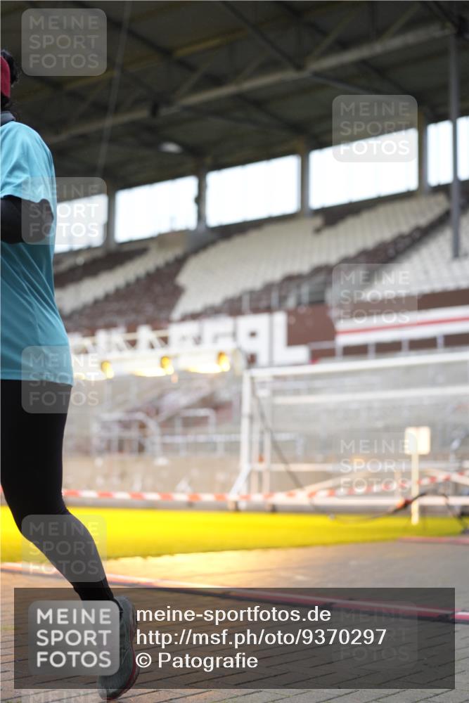 07.12.2025 - St. Pauli X-Mass-Run No. 15 Patografie http://msf.ph/oto/9370297 07.12.2025 11:34:14 Ziel 820, 825, 864, 869, 871, 1001, 1710, 1908, 2277, 2280, 2635, 2809, 3387, 3448 meine-sportfotos.de