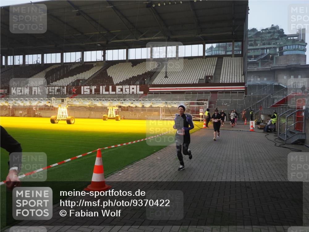 07.12.2025 - St. Pauli X-Mass-Run No. 15 Fabian Wolf http://msf.ph/oto/9370422 07.12.2025 10:02:46 Ziel 918, 1314, 2510, 2514, 2780, 2781, 2908, 3518, 3892 meine-sportfotos.de