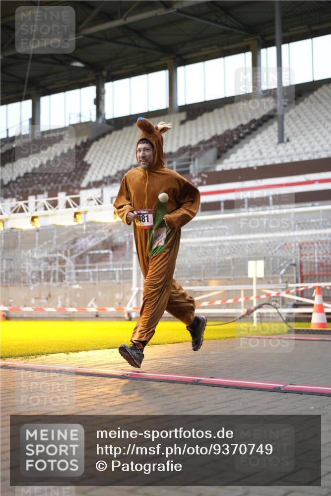 07.12.2025 - St. Pauli X-Mass-Run No. 15 Patografie http://msf.ph/oto/9370749 07.12.2025 11:35:00 Ziel 316, 2413, 2481, 3005 meine-sportfotos.de