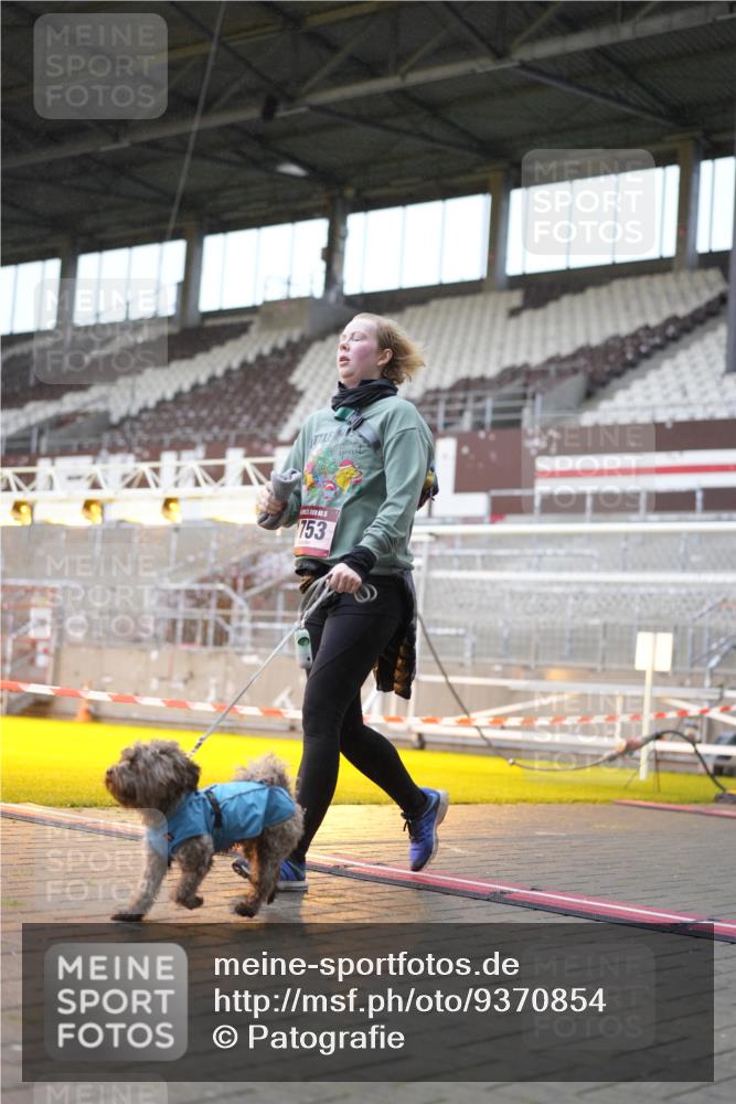 07.12.2025 - St. Pauli X-Mass-Run No. 15 Patografie http://msf.ph/oto/9370854 07.12.2025 11:36:11 Ziel 311, 728, 1753, 1792, 2183, 2310, 2316, 2907, 3610, 3612, 3614, 3653 meine-sportfotos.de