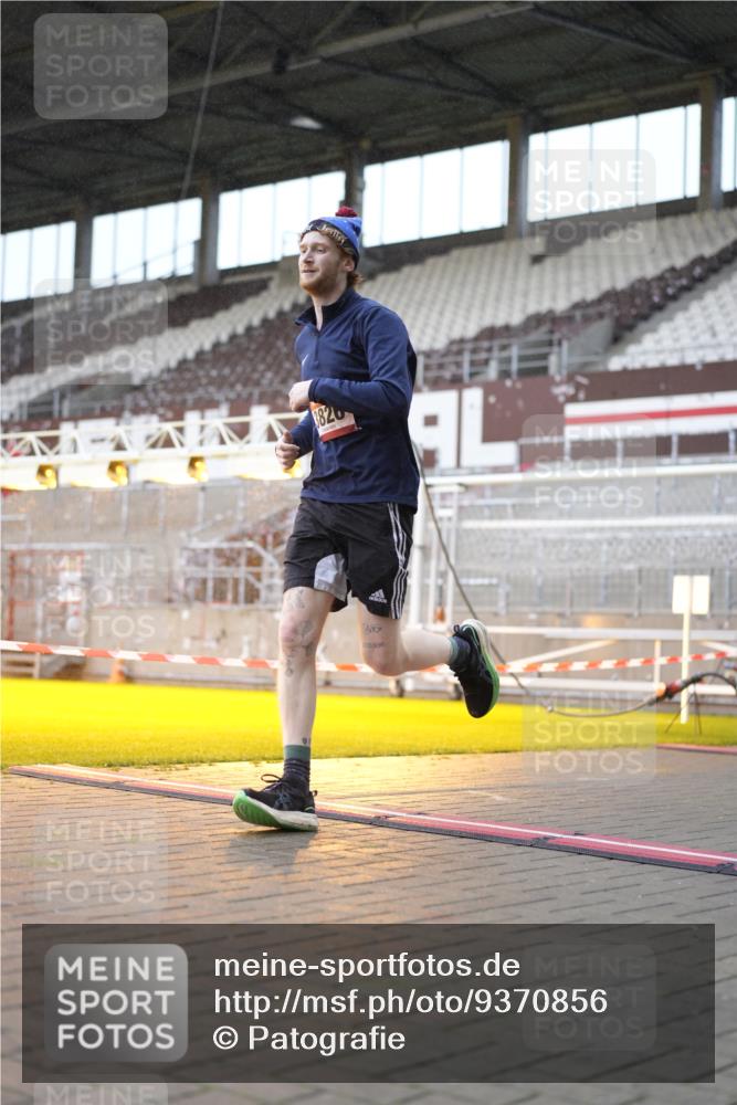 07.12.2025 - St. Pauli X-Mass-Run No. 15 Patografie http://msf.ph/oto/9370856 07.12.2025 11:36:20 Ziel 1753, 1792, 2907, 3610, 3612, 3826, 4628 meine-sportfotos.de
