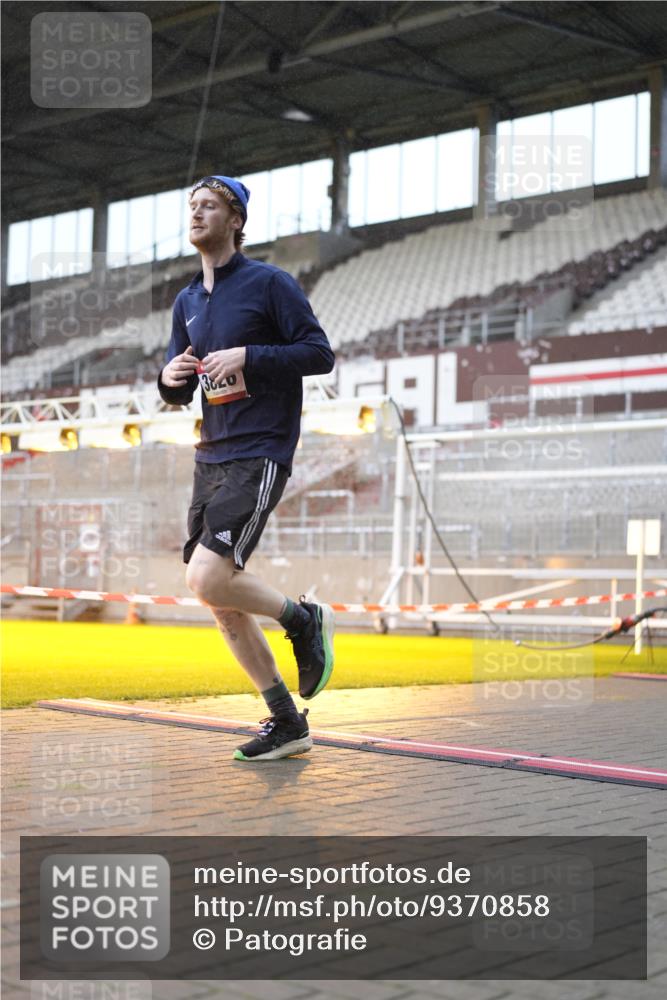 07.12.2025 - St. Pauli X-Mass-Run No. 15 Patografie http://msf.ph/oto/9370858 07.12.2025 11:36:20 Ziel 1753, 1792, 2907, 3610, 3612, 3826, 4628 meine-sportfotos.de
