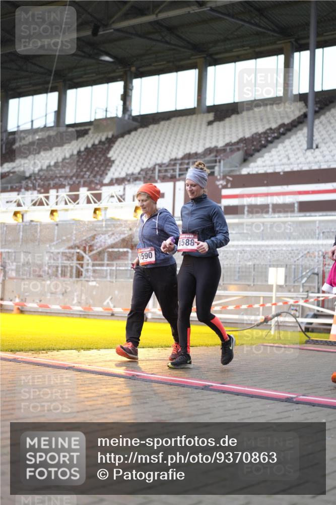 07.12.2025 - St. Pauli X-Mass-Run No. 15 Patografie http://msf.ph/oto/9370863 07.12.2025 11:36:46 Ziel 1588, 1590, 2004, 2405, 2517, 2917 meine-sportfotos.de