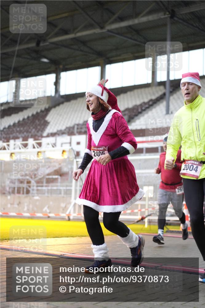 07.12.2025 - St. Pauli X-Mass-Run No. 15 Patografie http://msf.ph/oto/9370873 07.12.2025 11:36:47 Ziel 1588, 1590, 2004, 2102, 2405, 2517, 2917 meine-sportfotos.de