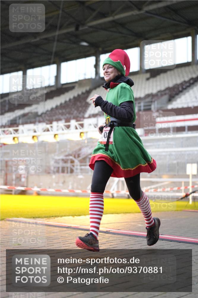 07.12.2025 - St. Pauli X-Mass-Run No. 15 Patografie http://msf.ph/oto/9370881 07.12.2025 11:36:53 Ziel 484, 1588, 1590, 2004, 2022, 2102, 2279, 2405, 2517, 2917, 3931 meine-sportfotos.de