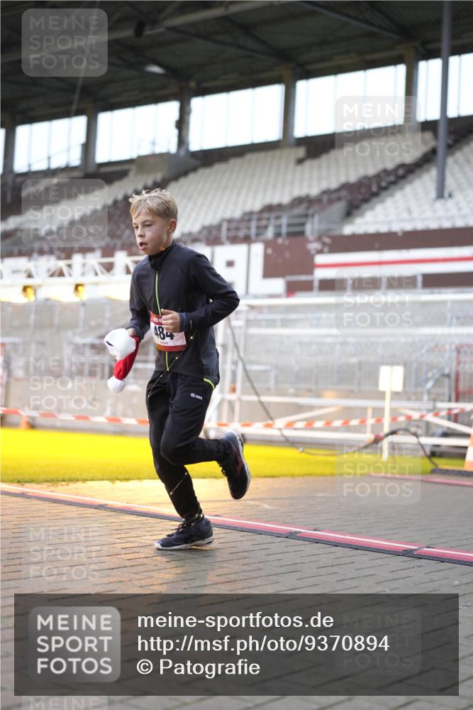 07.12.2025 - St. Pauli X-Mass-Run No. 15 Patografie http://msf.ph/oto/9370894 07.12.2025 11:36:59 Ziel 484, 991, 1588, 1590, 2004, 2022, 2102, 2279, 2405, 2517, 2686, 2917, 3931 meine-sportfotos.de