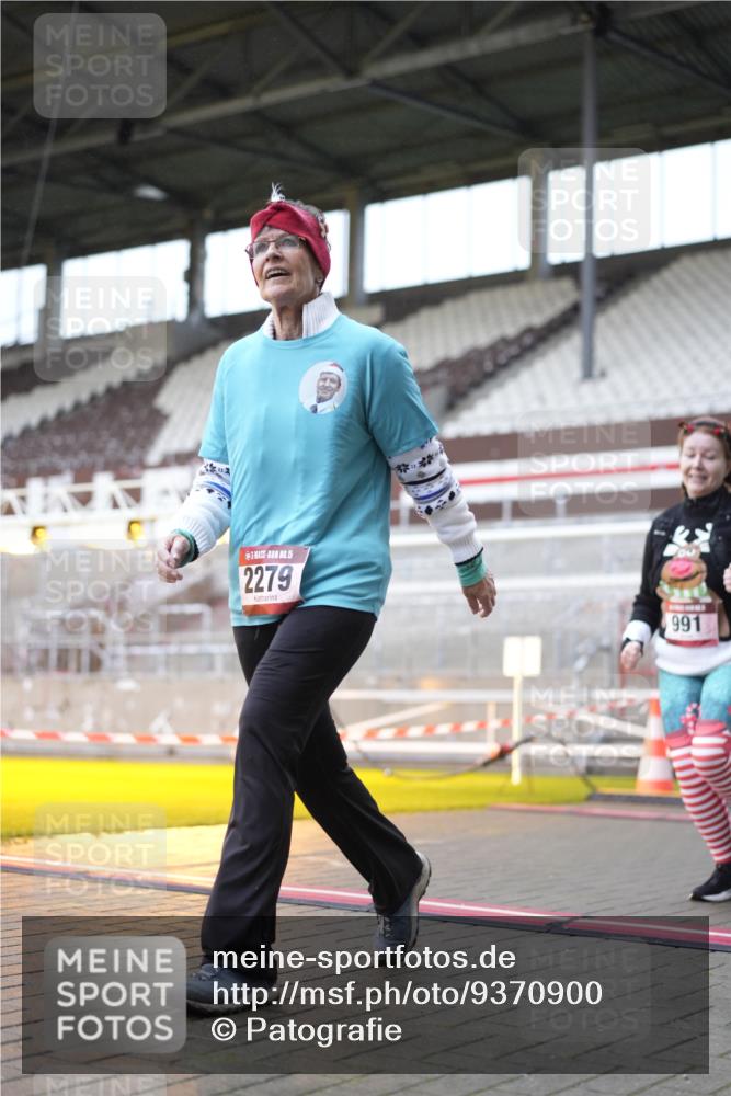 07.12.2025 - St. Pauli X-Mass-Run No. 15 Patografie http://msf.ph/oto/9370900 07.12.2025 11:37:00 Ziel 484, 991, 1280, 1588, 1590, 2004, 2022, 2102, 2279, 2405, 2517, 2686, 2917, 3931 meine-sportfotos.de