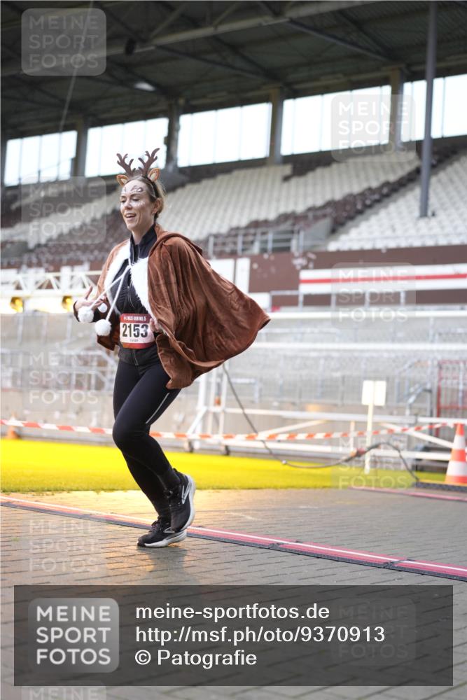 07.12.2025 - St. Pauli X-Mass-Run No. 15 Patografie http://msf.ph/oto/9370913 07.12.2025 11:37:07 Ziel 484, 991, 1280, 2022, 2102, 2153, 2279, 2686, 3931 meine-sportfotos.de