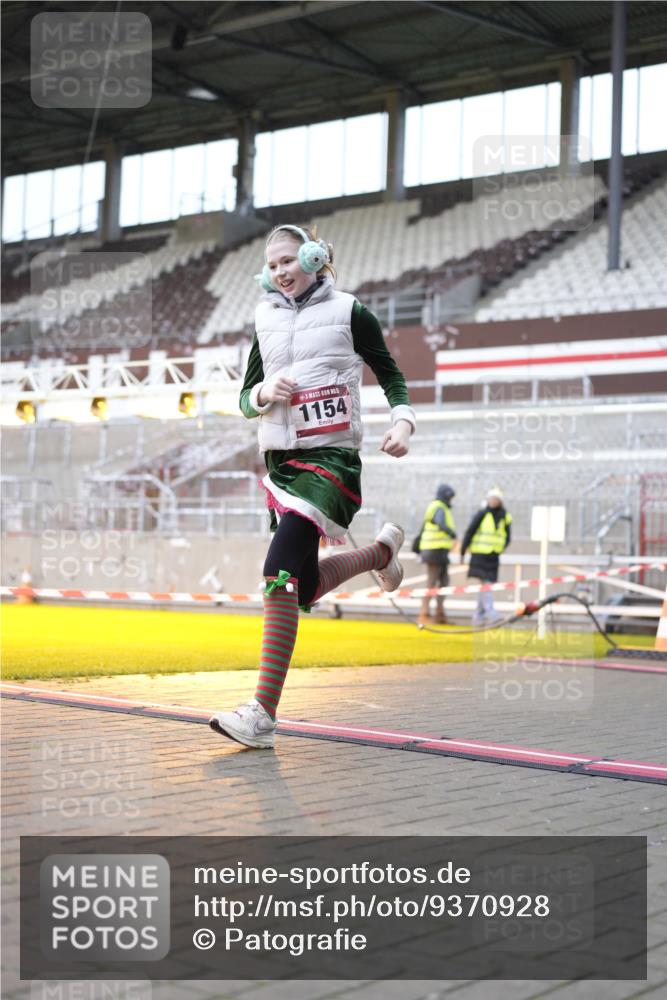 07.12.2025 - St. Pauli X-Mass-Run No. 15 Patografie http://msf.ph/oto/9370928 07.12.2025 11:37:31 Ziel 544, 857, 1154, 1156, 2810, 3916 meine-sportfotos.de