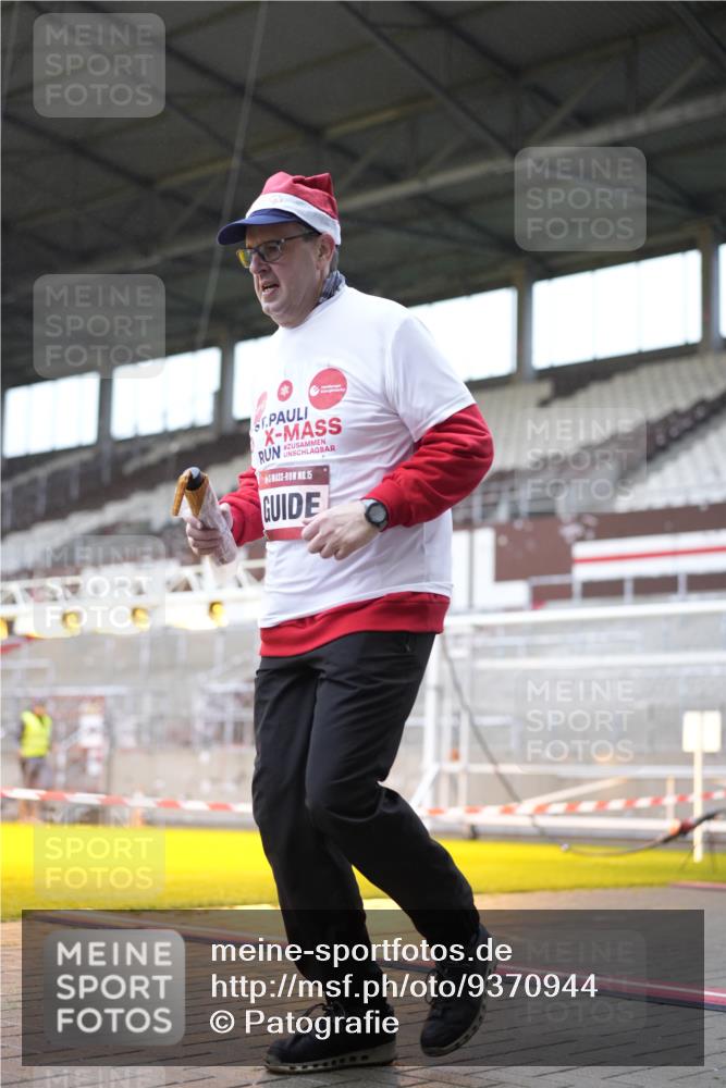 07.12.2025 - St. Pauli X-Mass-Run No. 15 Patografie http://msf.ph/oto/9370944 07.12.2025 11:37:43 Ziel 617, 1154, 1156, 3000, 3059, 3358, 3916 meine-sportfotos.de