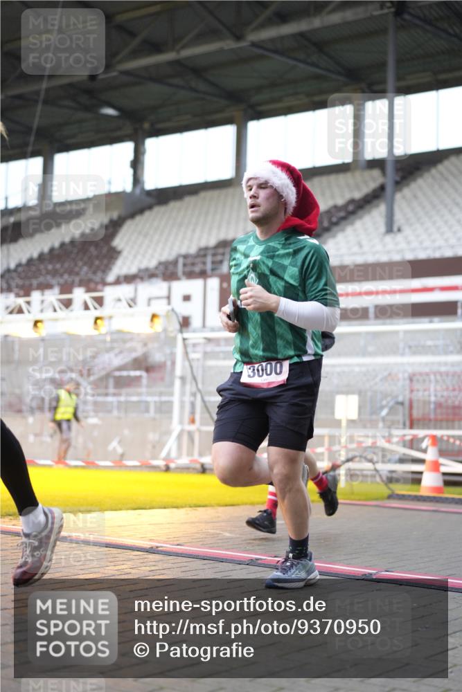 07.12.2025 - St. Pauli X-Mass-Run No. 15 Patografie http://msf.ph/oto/9370950 07.12.2025 11:37:46 Ziel 617, 1154, 1156, 3000, 3059, 3358 meine-sportfotos.de