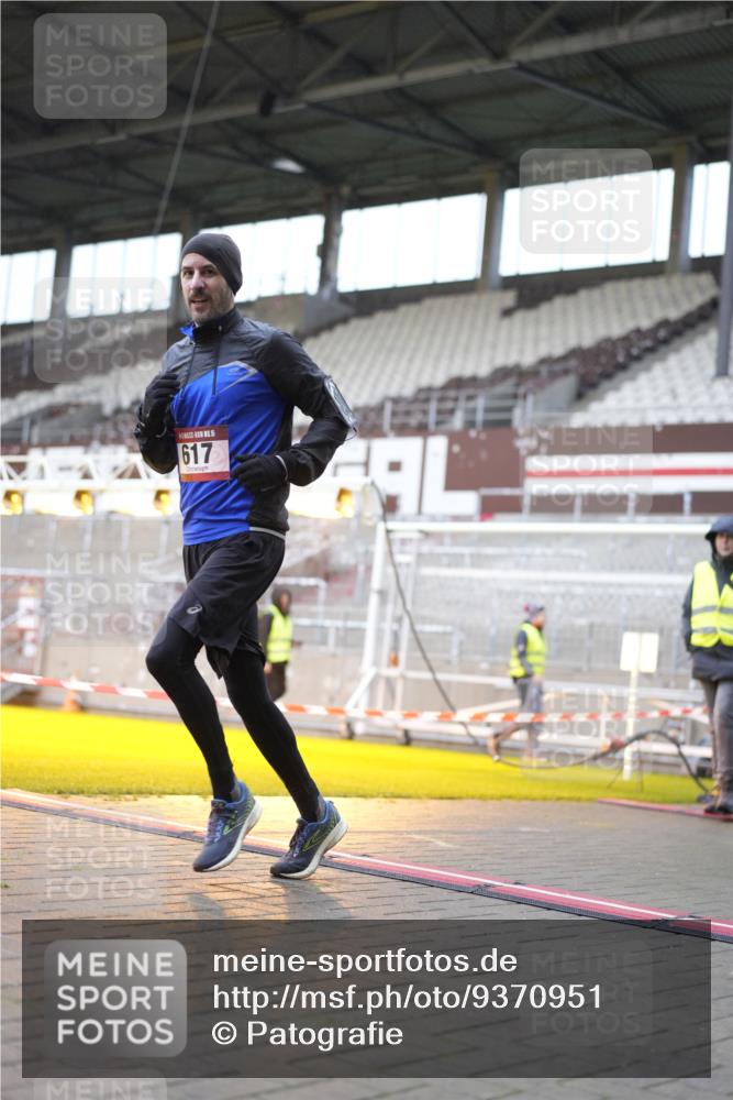 07.12.2025 - St. Pauli X-Mass-Run No. 15 Patografie http://msf.ph/oto/9370951 07.12.2025 11:37:48 Ziel 617, 1156, 3000, 3059, 3358 meine-sportfotos.de