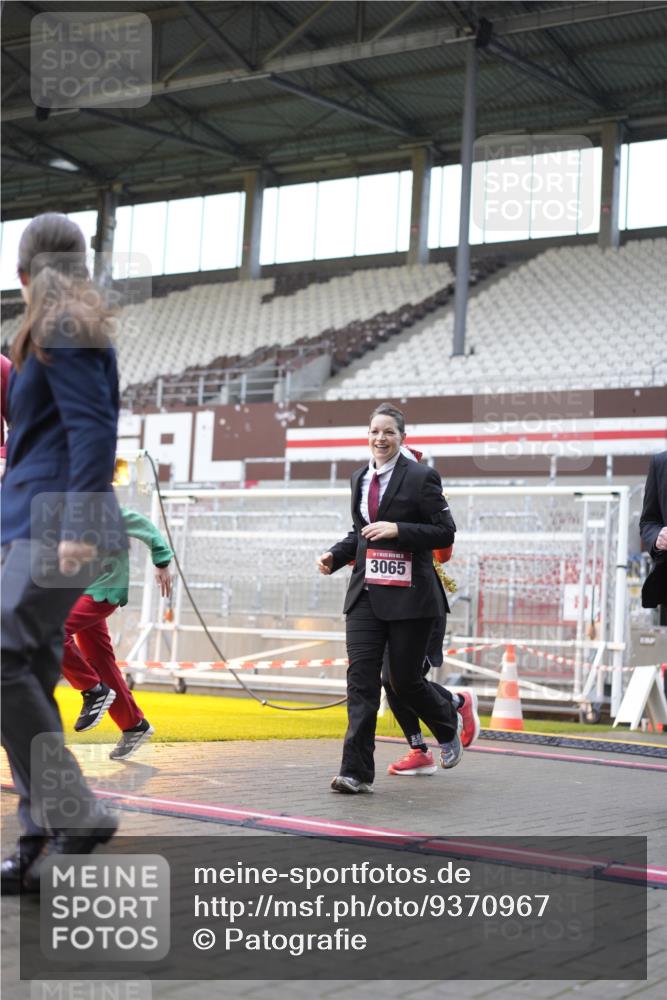 07.12.2025 - St. Pauli X-Mass-Run No. 15 Patografie http://msf.ph/oto/9370967 07.12.2025 11:38:08 Ziel 307, 2395, 2396, 2715, 3065, 3066, 3341, 3762, 3765 meine-sportfotos.de