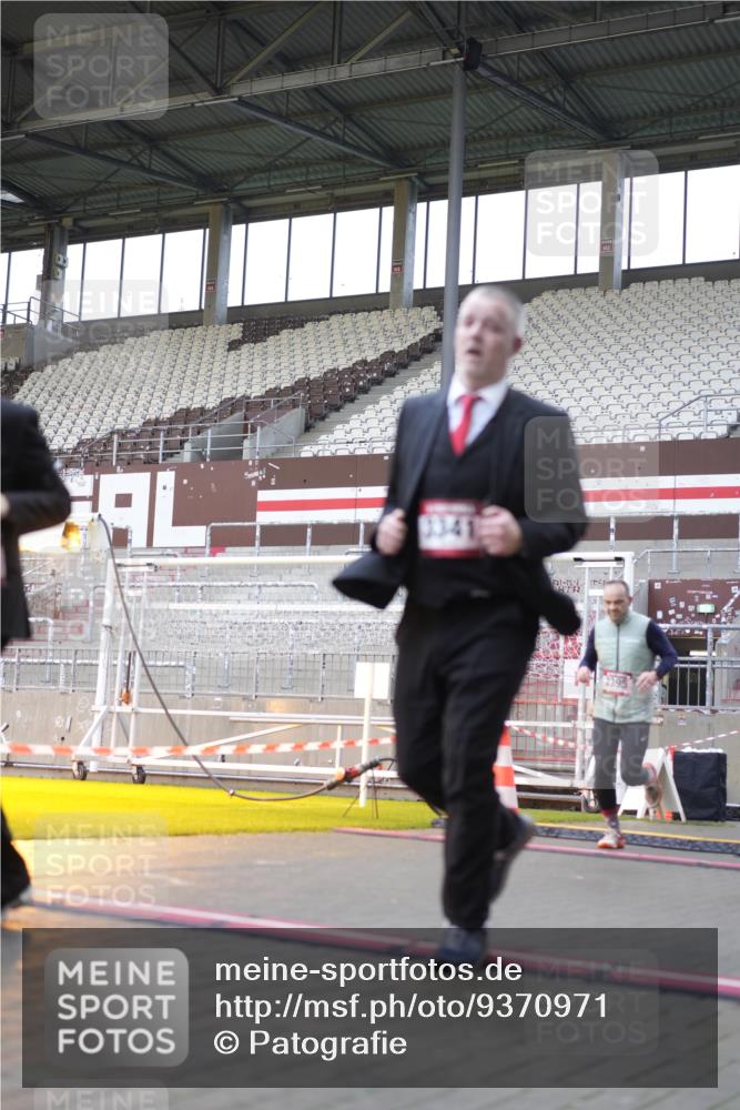 07.12.2025 - St. Pauli X-Mass-Run No. 15 Patografie http://msf.ph/oto/9370971 07.12.2025 11:38:09 Ziel 307, 2395, 2396, 2715, 3065, 3066, 3341, 3762, 3765 meine-sportfotos.de