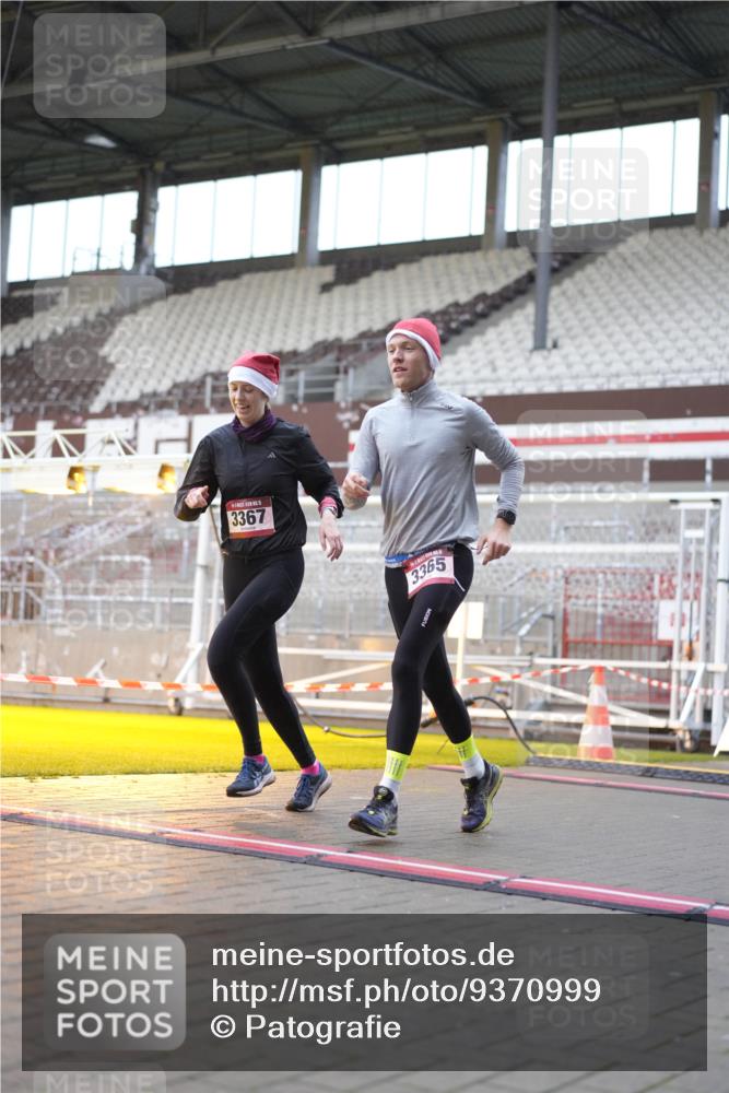 07.12.2025 - St. Pauli X-Mass-Run No. 15 Patografie http://msf.ph/oto/9370999 07.12.2025 11:38:33 Ziel 1318, 1601, 1605, 1606, 2099, 2815, 2816, 3365, 3367, 4821, 4822 meine-sportfotos.de