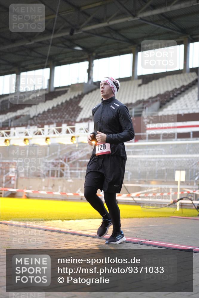 07.12.2025 - St. Pauli X-Mass-Run No. 15 Patografie http://msf.ph/oto/9371033 07.12.2025 11:38:46 Ziel 453, 729, 1133, 1318, 1601, 1605, 1606, 2010, 2011, 2099, 2815, 2816, 3365, 3367, 3508 meine-sportfotos.de