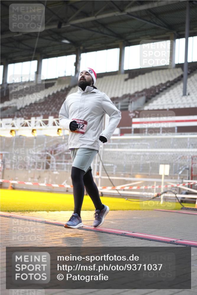 07.12.2025 - St. Pauli X-Mass-Run No. 15 Patografie http://msf.ph/oto/9371037 07.12.2025 11:38:52 Ziel 453, 729, 1133, 1318, 1737, 2010, 2011, 2099, 2602, 2815, 2816, 3508 meine-sportfotos.de