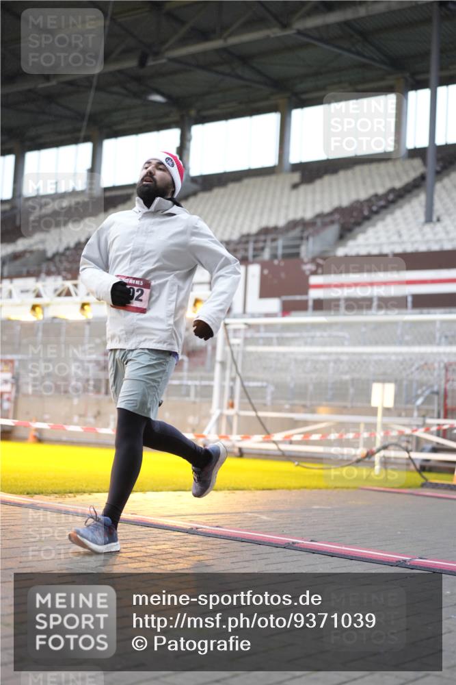 07.12.2025 - St. Pauli X-Mass-Run No. 15 Patografie http://msf.ph/oto/9371039 07.12.2025 11:38:52 Ziel 453, 729, 1133, 1318, 1737, 2010, 2011, 2099, 2602, 2815, 2816, 3508 meine-sportfotos.de