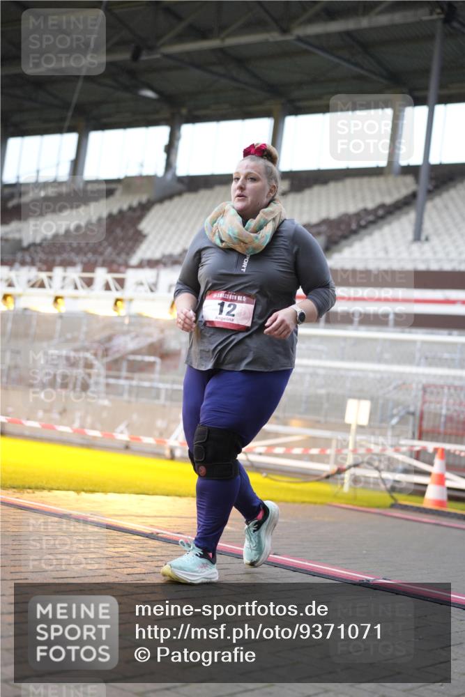 07.12.2025 - St. Pauli X-Mass-Run No. 15 Patografie http://msf.ph/oto/9371071 07.12.2025 11:39:32 Ziel 12, 3593 meine-sportfotos.de