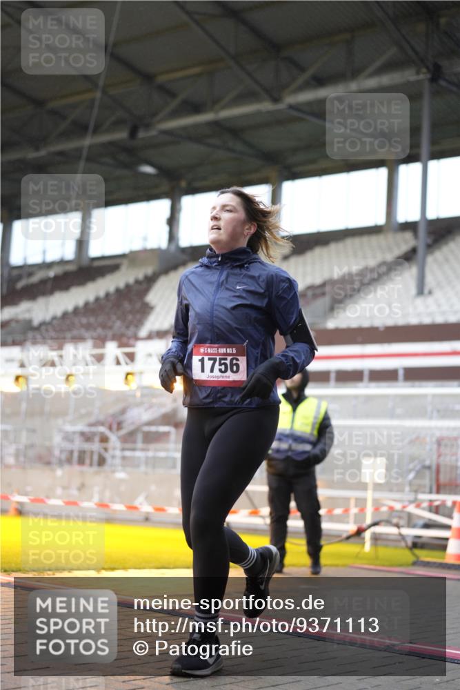 07.12.2025 - St. Pauli X-Mass-Run No. 15 Patografie http://msf.ph/oto/9371113 07.12.2025 11:40:22 Ziel 1756, 2144, 2713, 3554, 3824, 3825, 3850 meine-sportfotos.de