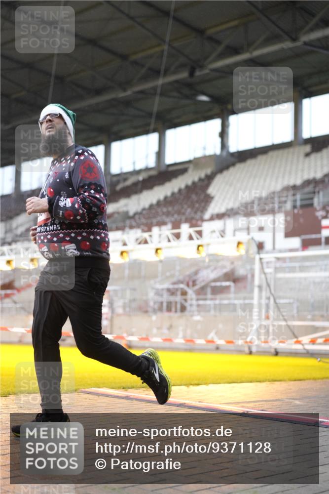 07.12.2025 - St. Pauli X-Mass-Run No. 15 Patografie http://msf.ph/oto/9371128 07.12.2025 11:40:31 Ziel 52, 1061, 1756, 2144, 2416, 2417, 2713, 3554, 3824, 3825, 3850 meine-sportfotos.de