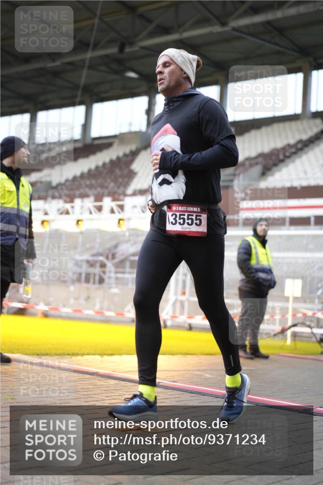 07.12.2025 - St. Pauli X-Mass-Run No. 15 Patografie http://msf.ph/oto/9371234 07.12.2025 11:41:36 Ziel 1801, 2231, 2435, 3222, 3393, 3479, 3532, 3555, 3732, 3755, 3757, 3764, 3784 meine-sportfotos.de