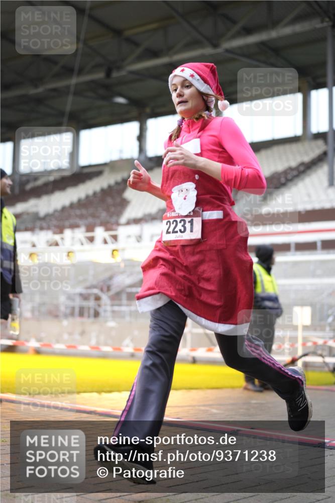 07.12.2025 - St. Pauli X-Mass-Run No. 15 Patografie http://msf.ph/oto/9371238 07.12.2025 11:41:37 Ziel 1801, 2231, 2435, 3222, 3393, 3479, 3532, 3555, 3732, 3755, 3757, 3764, 3784 meine-sportfotos.de