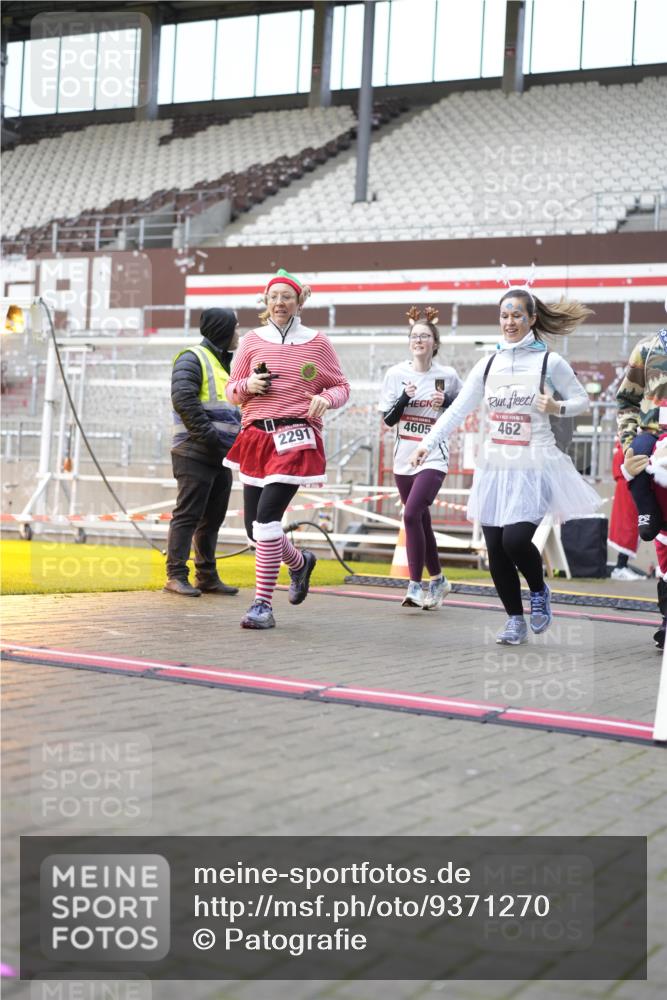 07.12.2025 - St. Pauli X-Mass-Run No. 15 Patografie http://msf.ph/oto/9371270 07.12.2025 11:41:58 Ziel 15, 462, 465, 1834, 2291, 3717, 3718, 3922, 3923, 4605 meine-sportfotos.de