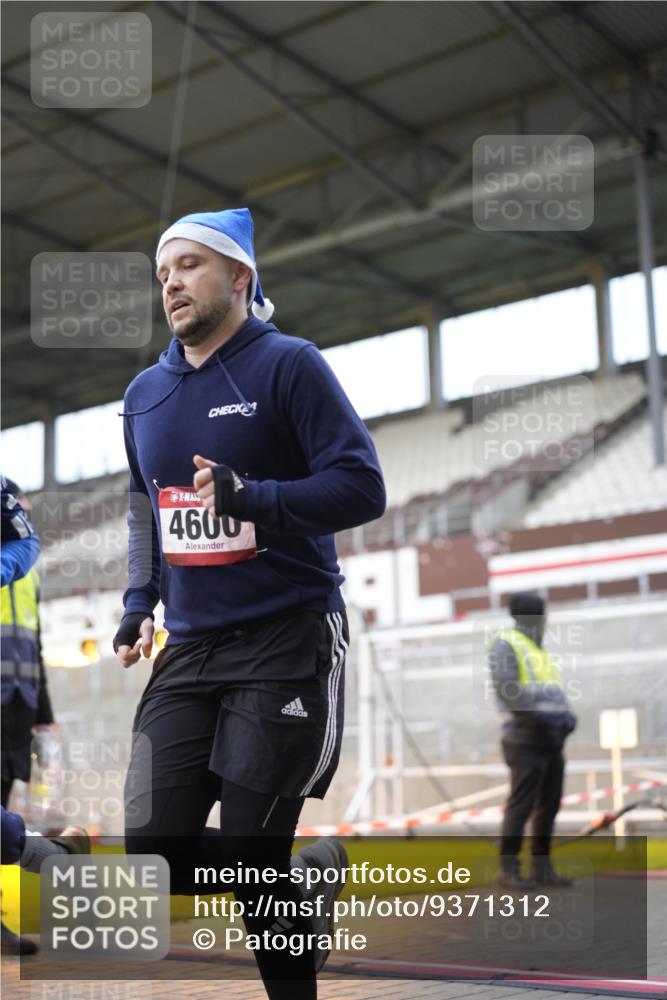 07.12.2025 - St. Pauli X-Mass-Run No. 15 Patografie http://msf.ph/oto/9371312 07.12.2025 11:42:24 Ziel 976, 1288, 3905, 3906, 3908, 4600, 4606, 4614 meine-sportfotos.de