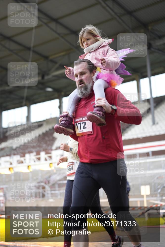 07.12.2025 - St. Pauli X-Mass-Run No. 15 Patografie http://msf.ph/oto/9371333 07.12.2025 11:42:39 Ziel 158, 172, 320, 323, 976, 3425, 3435, 3576, 3579, 3672, 3964, 3965 meine-sportfotos.de
