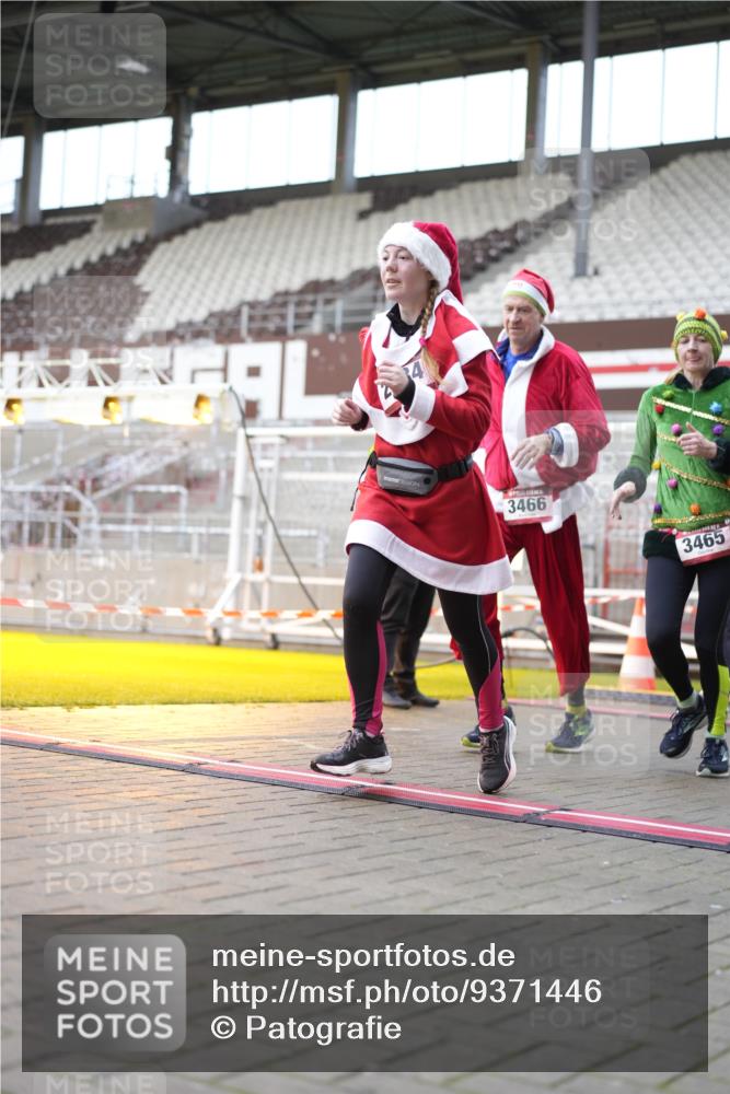 07.12.2025 - St. Pauli X-Mass-Run No. 15 Patografie http://msf.ph/oto/9371446 07.12.2025 11:43:42 Ziel 71, 364, 1713, 1949, 2084, 2116, 2586, 2600, 2971, 3403, 3404, 3447, 3453, 3465, 3466, 3467, 3769, 4603 meine-sportfotos.de