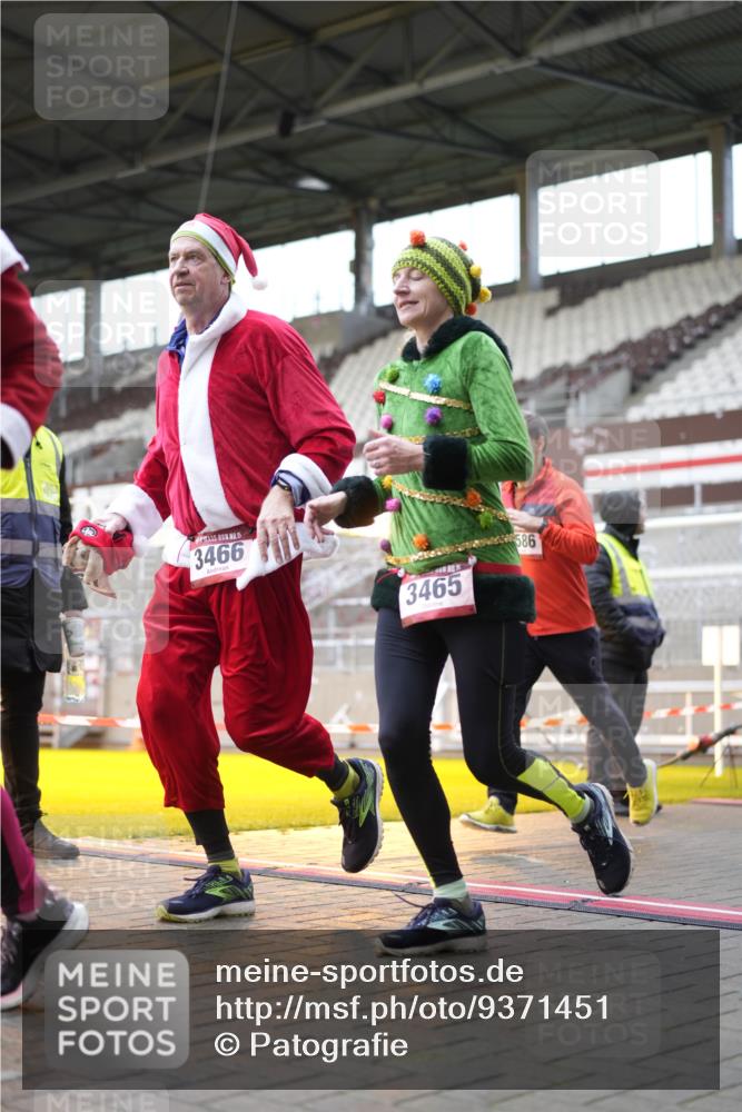 07.12.2025 - St. Pauli X-Mass-Run No. 15 Patografie http://msf.ph/oto/9371451 07.12.2025 11:43:43 Ziel 71, 364, 1949, 1950, 2084, 2116, 2586, 2600, 2971, 3403, 3404, 3447, 3453, 3465, 3466, 3467, 3733, 3735, 3769, 4603 meine-sportfotos.de