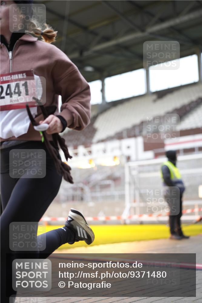 07.12.2025 - St. Pauli X-Mass-Run No. 15 Patografie http://msf.ph/oto/9371480 07.12.2025 11:43:51 Ziel 71, 1949, 1950, 2084, 2116, 2441, 2586, 2600, 2971, 3403, 3404, 3447, 3453, 3465, 3466, 3467, 3733, 3735, 3769, 3882, 3884, 3927, 3929 meine-sportfotos.de