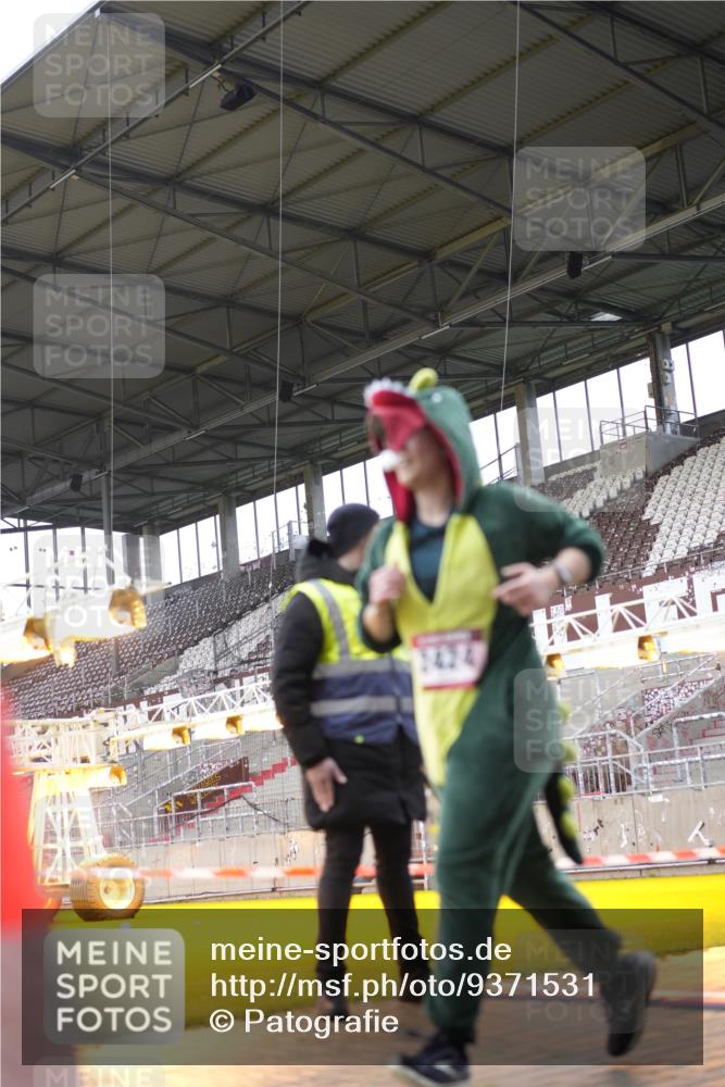 07.12.2025 - St. Pauli X-Mass-Run No. 15 Patografie http://msf.ph/oto/9371531 07.12.2025 11:44:22 Ziel 365, 1933, 2181, 2424, 2436, 3043, 3086, 3168, 3829, 3830, 3831, 3845, 4003 meine-sportfotos.de