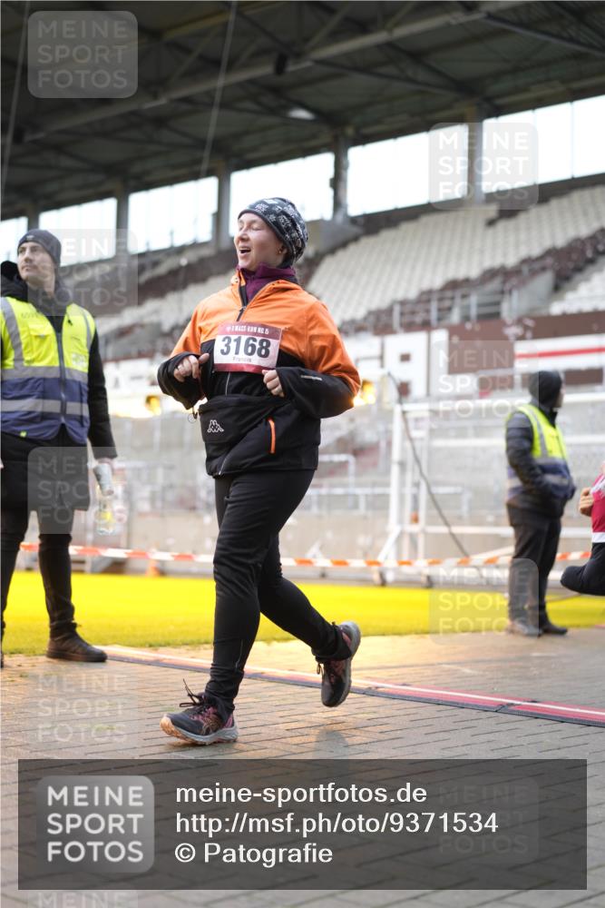 07.12.2025 - St. Pauli X-Mass-Run No. 15 Patografie http://msf.ph/oto/9371534 07.12.2025 11:44:24 Ziel 365, 1933, 2181, 2424, 2436, 3043, 3086, 3168, 3829, 3830, 3831, 3930, 4003 meine-sportfotos.de