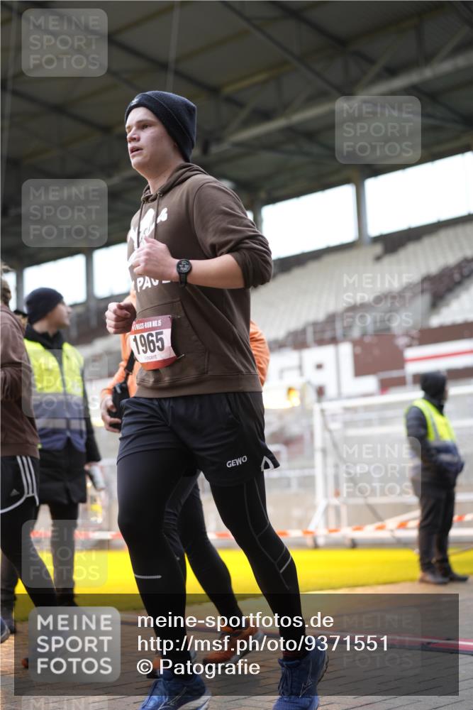 07.12.2025 - St. Pauli X-Mass-Run No. 15 Patografie http://msf.ph/oto/9371551 07.12.2025 11:44:31 Ziel 1933, 1965, 1968, 1972, 2181, 2424, 3043, 3168, 3930 meine-sportfotos.de
