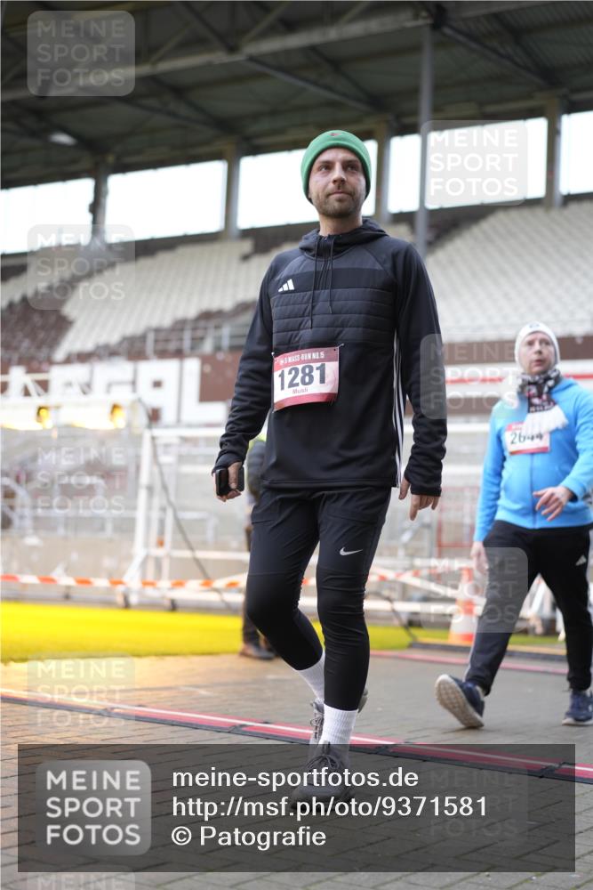 07.12.2025 - St. Pauli X-Mass-Run No. 15 Patografie http://msf.ph/oto/9371581 07.12.2025 11:44:47 Ziel 1281, 1938, 2122, 2156, 2263, 2644, 3553, 3605, 3624, 3630 meine-sportfotos.de