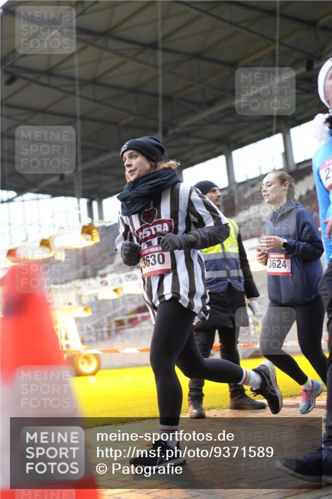 07.12.2025 - St. Pauli X-Mass-Run No. 15 Patografie http://msf.ph/oto/9371589 07.12.2025 11:44:49 Ziel 1281, 1938, 2122, 2156, 2246, 2263, 2644, 3552, 3553, 3605, 3624, 3630, 4103 meine-sportfotos.de