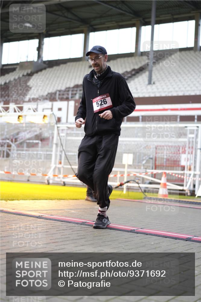 07.12.2025 - St. Pauli X-Mass-Run No. 15 Patografie http://msf.ph/oto/9371692 07.12.2025 11:45:42 Ziel 355, 526, 1324, 1541, 2382, 2385, 3028, 3378, 3379, 4060 meine-sportfotos.de