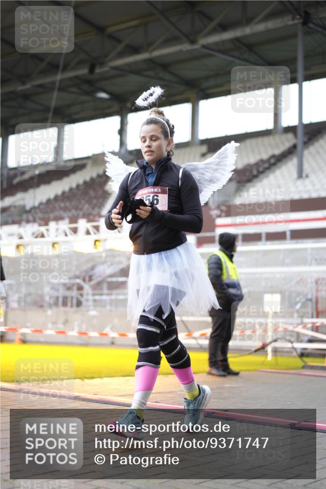 07.12.2025 - St. Pauli X-Mass-Run No. 15 Patografie http://msf.ph/oto/9371747 07.12.2025 11:46:01 Ziel 143, 147, 188, 356, 733, 2097, 2137, 2437, 3620 meine-sportfotos.de