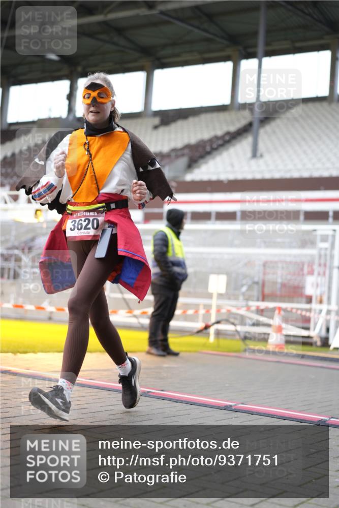 07.12.2025 - St. Pauli X-Mass-Run No. 15 Patografie http://msf.ph/oto/9371751 07.12.2025 11:46:04 Ziel 143, 147, 188, 356, 733, 1058, 1433, 1454, 2097, 2137, 2437, 3620 meine-sportfotos.de