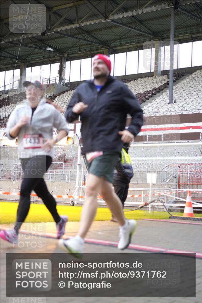 07.12.2025 - St. Pauli X-Mass-Run No. 15 Patografie http://msf.ph/oto/9371762 07.12.2025 11:46:08 Ziel 143, 147, 188, 356, 733, 949, 954, 1058, 1073, 1433, 1454, 2097, 2137, 2437, 2935, 2941, 3523, 3524, 3620 meine-sportfotos.de