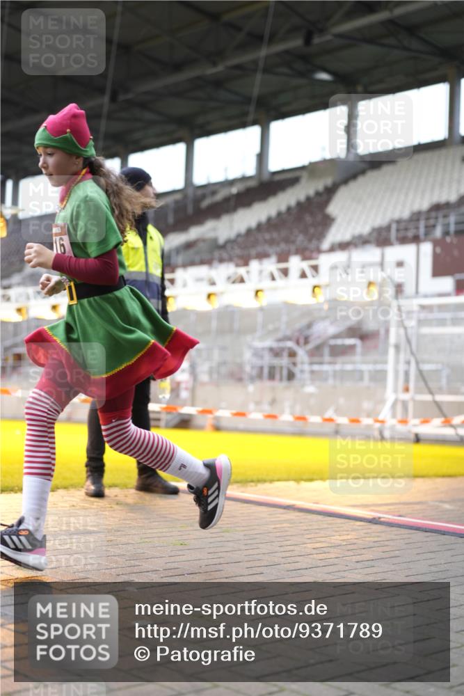 07.12.2025 - St. Pauli X-Mass-Run No. 15 Patografie http://msf.ph/oto/9371789 07.12.2025 11:46:20 Ziel 949, 954, 1058, 1073, 1433, 1454, 2437, 2716, 2935, 2941, 3523, 3524 meine-sportfotos.de