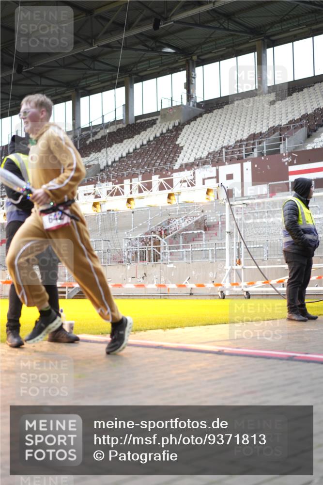 07.12.2025 - St. Pauli X-Mass-Run No. 15 Patografie http://msf.ph/oto/9371813 07.12.2025 11:46:42 Ziel 346, 371, 567, 570, 609, 642, 649, 903, 978, 987, 1276, 2179, 2180, 2442, 2446, 3960 meine-sportfotos.de